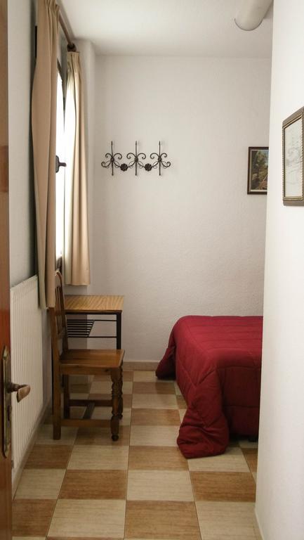 Pension Ciudad Navarro Ramos Granada Bilik gambar